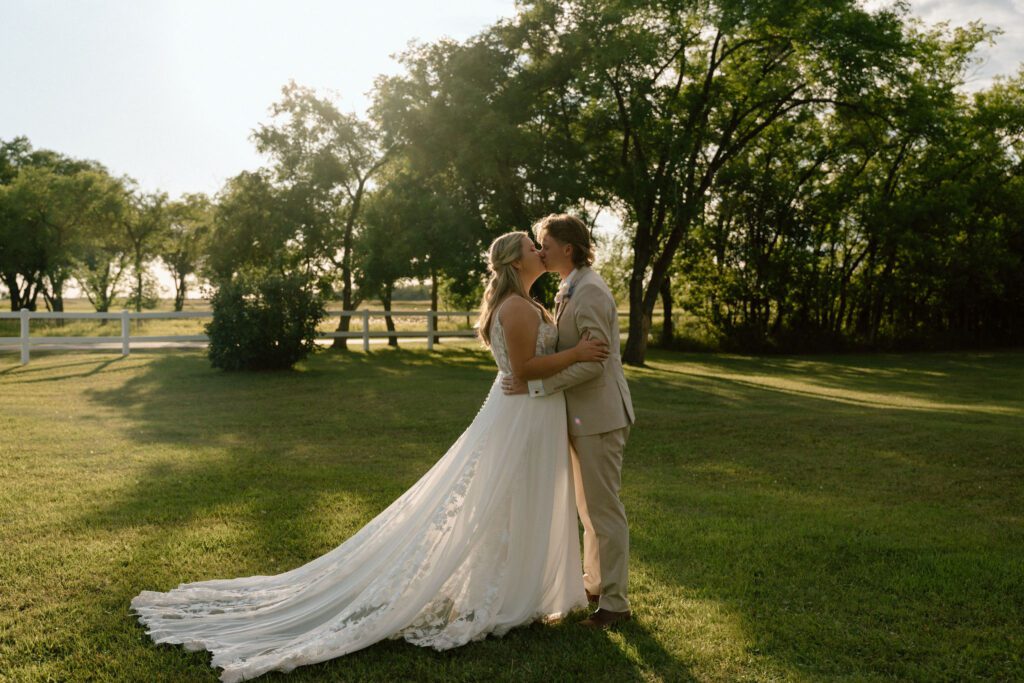 Manitoba sunset with bride and groom 
